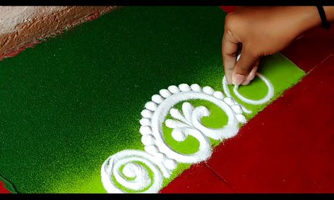 White Rangoli, Border Rangoli, Latest Rangoli, Alpona Design, Simple Rangoli Border Designs, Big Rangoli, Rangoli Borders, Daily Rangoli, Big Rangoli Designs