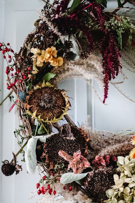 DIY Witch Broom: A Spooky Addition to Your Halloween Porch - Cottage On Bunker Hill Dried Zinnia Wreath, Alternative Wreath Ideas, Fall Dried Flower Wreath, Dried Fall Flowers, Amaranth Wreath, Simple Wreath Ideas, Modern Wreaths, Zinnia Wreath, Wreaths For Front Door Diy