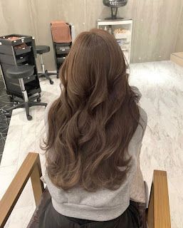 15 Milk Tea Beige Hair Color Ideas: Embrace the Warmth and Elegance - PAMERANATA Milk Beige Hair, Milk Beige Hair Color, Milk Tea Beige Hair, Beige Hair Color, Beige Hair, Subtle Highlights, Sleek Bob, Caramel Highlights, Sulfate Free Shampoo