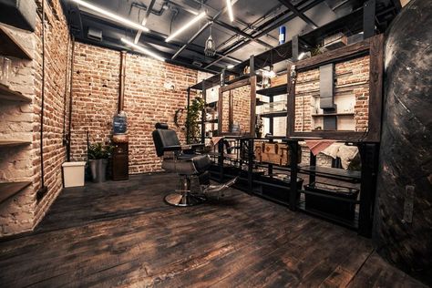 Modern Barber Shop, Tattoo Studio Interior, Best Barber Shop, Barber Shop Interior, Hair Salon Interior, Barbershop Design, Barber Shop Decor, Vintage Barber, Interior Design Images