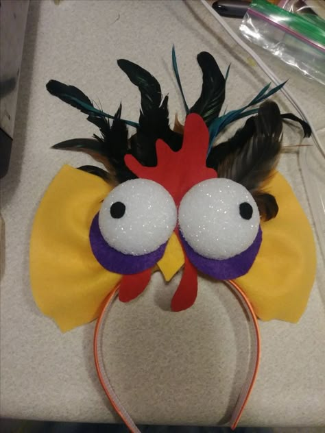 Hei Hei Chicken Costume, Moana Headband Diy, Hey Hei Costume, Heihei Costume Diy, Moana Hei Hei Costume, Hei Hei Diy Costume, Hei Hei Costume Diy Adult, Diy Hei Hei Costume, Heihei Costume