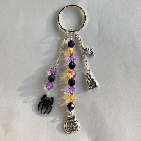 handmade halloween spooky keychain👻🎃 keychain made... - Depop Halloween Beaded Keychains, Diy Keychain Charms, Halloween Beaded Jewelry Diy, Halloween Keychains Diy, Spooky Keychain, Beaded Keychain Ideas, Small Business Crafts, Halloween Keychains, Fun Keychains