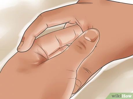 5 Ways to Use Acupressure Points for Migraine Headaches - wikiHow Acupressure Headache, Reflexology Pressure Points, Pressure Points For Headaches, Oils For Headaches, Home Remedy For Headache, Migraine Awareness, Shiatsu Massage Acupressure, Headache Relief Instant, Just Existing