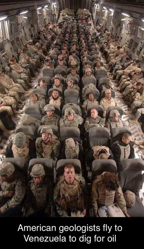 Did somebody ask for democracy?! #funny #memes Soldiers Coming Home, Lode A Dio, Thomas Carlyle, German Soldier, Us Soldiers, Military Heroes, Real Hero, American Soldiers, Military Life