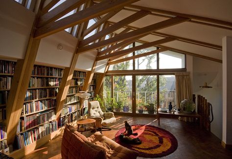 Home library. Love how much natural light would fill the room. Cats and snakes would love it also! Beautiful Tree Houses, Lots Of Books, Home Library Design, Home Libraries, Library Design, Room Pictures, Luz Natural, House Goals, A Living Room