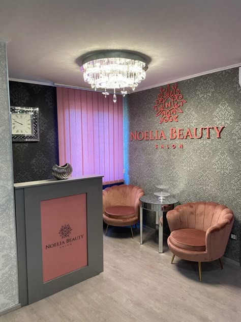 Makeup Studio Decor Interior Design Beauty Room, Minimalist Salon Design, Makeup Studio Decor Ideas, Beauty Studio Interior, Makeup Salon Decor, Esthetic Studio, Beauty Bar Ideas, Makeup Studio Decor, Nail Salon Interior Design