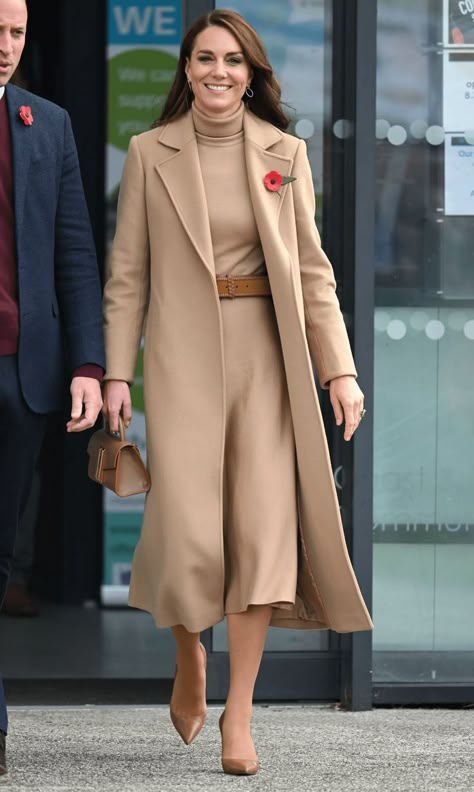 Kate Middleton Stil, Vévodkyně Kate, European Fashion Winter, Kate Middleton Style Outfits, Düşes Kate, Looks Kate Middleton, Royal Family Fashion, Kate Princess, Kate Middleton Outfits