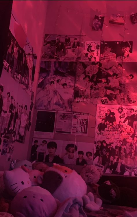 kpop bedroom kpop decor room idea stray kids room txt room kpop room kpop poster teen bedroom aesthetic bedroom Straykids Bedroom, Stray Kids Bedroom Ideas, Bedroom Inspo Aesthetic Grunge, Aesthetic Kpop Bedroom, Stay Room Decor Skz, Stray Kids Bedroom, Skz Bedroom, K Pop Bedroom Ideas, Stray Kids Room Ideas