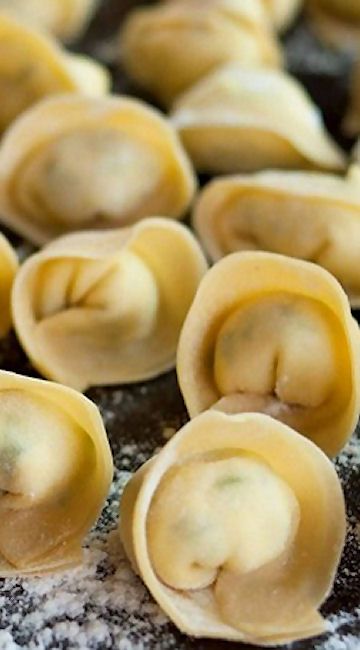 How To Make Homemade Tortellini How To Make Tortellini, Homemade Tortellini, Homemade Pasta Recipe, Tortellini Pasta, Pasta Fatta In Casa, Homemade Noodles, Making Pasta, Romantic Dinner Recipes, Pasta Dough