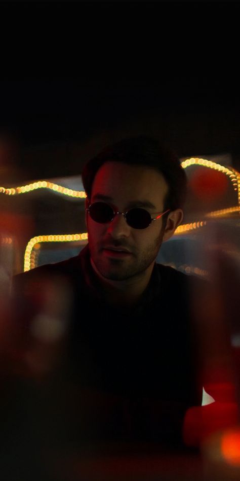 Matt Murdock Lockscreen, Matt Murdock Wallpaper, Daredevil Wallpaper Aesthetic, Matt Murdock Aesthetic Wallpaper, Daredevil Wallpaper Laptop, Daredevil Aesthetic Red, Daredevil Wallpaper, Daredevil Desktop Wallpaper, Dare Devil