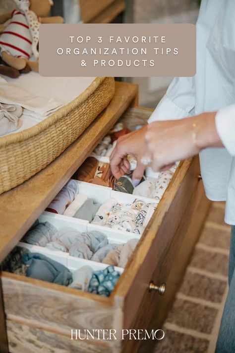 Newborn Drawer Organization, Organized Nursery, Unique First Birthday Gifts, Baby Drawer Organization, Nursery Organization Ideas, Newborn Organization, Nursery Drawer Organization, Nursery Mirror, Basket Drawer