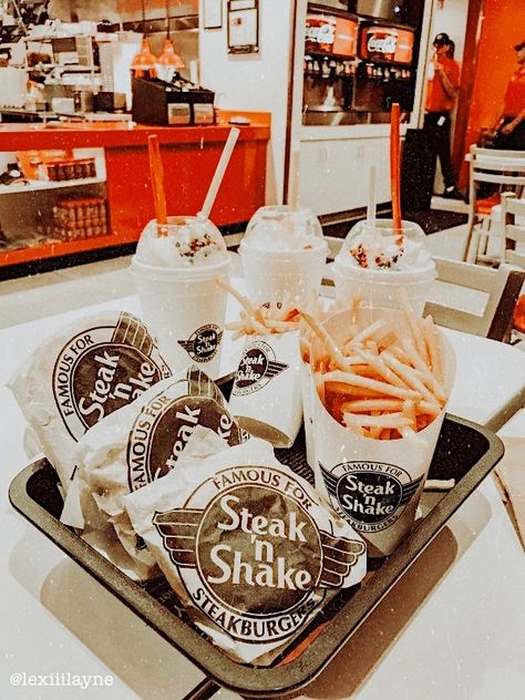 Shake Aesthetic, Steak N Shake, Tumblr Food, Food Babe, Best Food Ever, Food Goals, Unhealthy Food, Food Cravings, Aesthetic Food