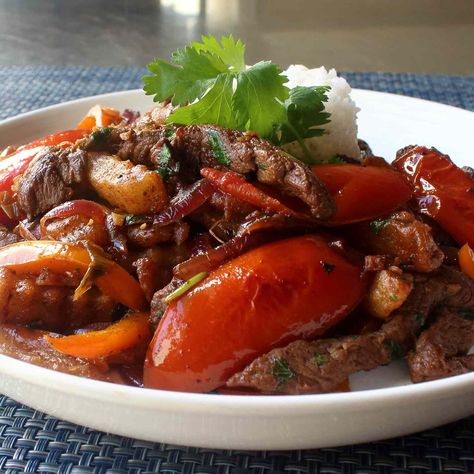 Lomo Saltado (Peruvian Steak Stir-Fry) Peruvian Steak, Saltado Peruvian, Peruvian Beef, Harvest Bowls, Beef Stir Fry Recipe, Cooking French Fries, Chef John Recipes, Steak Stir Fry, Easy Stir Fry Recipes