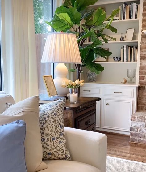 Style Side Table Living Rooms, Side Table Vignette, Traditional End Tables Living Room, Classic Southern Home Decor Living Room, The Southern Lane, End Table Styling Living Rooms, How To Decorate A Side Table Living Room, Round End Tables Living Room, Living Room Side Table Ideas