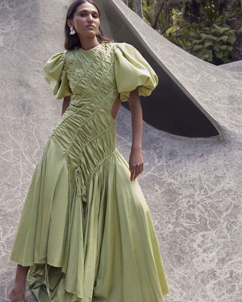 Chic Resort Wear, Dress Hire, Pre Fall, Resort Wear, Cotton Poplin, Gorgeous Dresses, Modest Fashion, Pretty Dresses, Green Dress