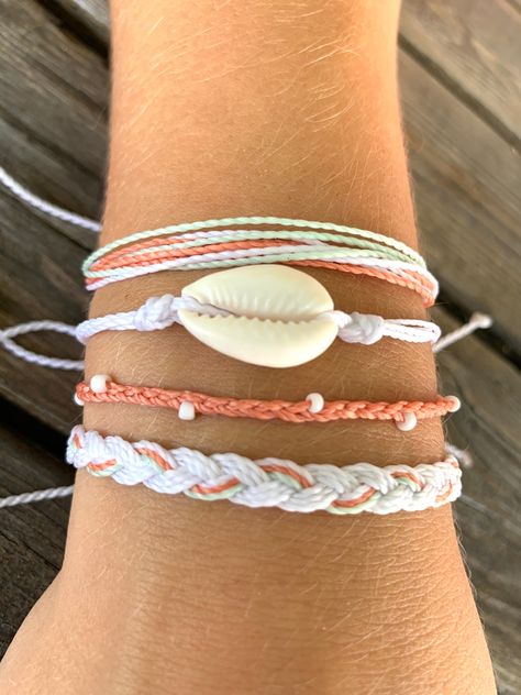 Beachy Strand Bracelet With Starfish Charm, Adjustable Starfish Casual Bracelets, Casual Adjustable Starfish Bracelets, Adjustable Strand Anklet With Starfish Charm, Adjustable Shell-shaped Beachy Bracelets, String Friendship Bracelets, Beachy Bracelets, Wax Cord Bracelet, Small Gift Bags