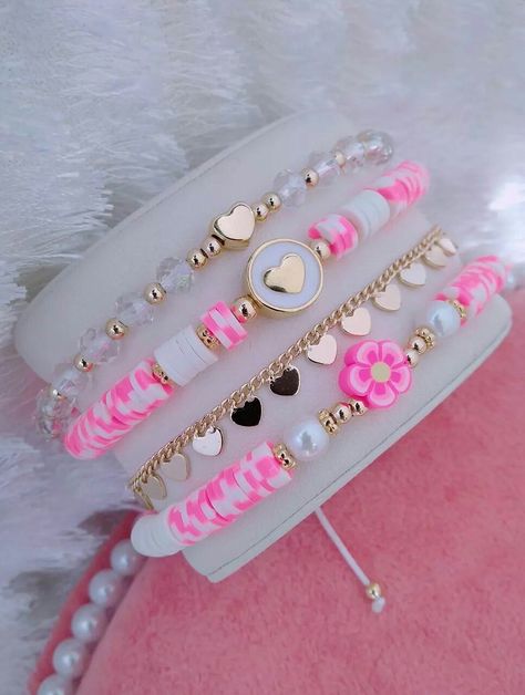 Bracelets For Girls, قلادات متدلية, Girly Bracelets, Bracelet Styles, Clay Bracelets, Wednesdays We Wear Pink, Preppy Bracelets, Crystal Bead Jewelry, Wrist Stacks