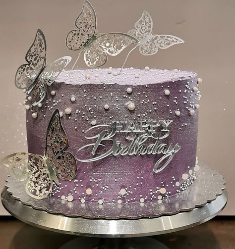 Purple And Silver Birthday Cake, Violet Birthday Cake, Purple Butterfly Cake, Buttercream Birthday Cake, Bday Decor, 18th Cake, 80 Birthday Cake, Birthday Plans, Sweet 16 Birthday Cake