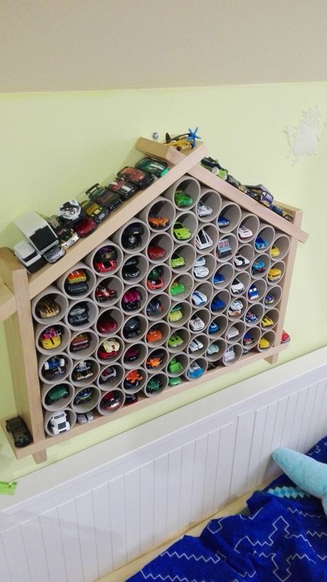 Toy Car Storage, Diy Bathroom Furniture, Diy Furniture For Small Spaces, Pallet Furniture Living Room, Diy Apartment Furniture, Furniture Small Spaces, Diy Baby Furniture, Diy Furniture Hacks, Pallet Furniture Bedroom