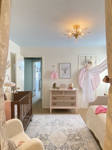 Here are easy and simple ideas to help you create a cozy Grandparent's Nursery in your home. All the essentials for the nursery and some cute nursery decor ideas all in one convenient blog. Nursery Ideas At Grandparents, Grandma's Nursery Ideas, Grandchildren Room Ideas, Grandparents Nursery Ideas, Grandma Nursery Ideas, Baby Room At Grandmas House, Grandparent Nursery Ideas, Grandbaby Room At Grandmas, Nursery At Grandmas House