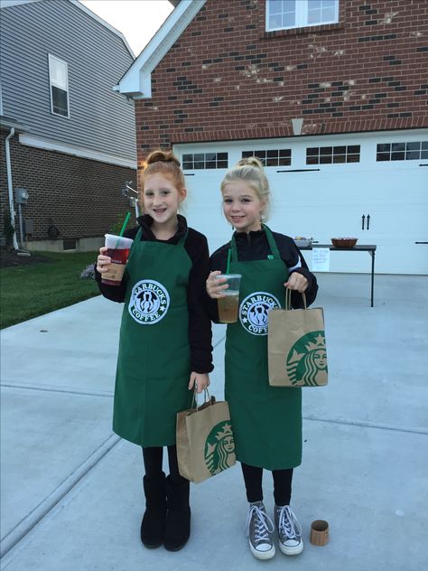 Starbucks Baristas Starbucks Costumes Halloween, Diy Halloween Costumes Starbucks, Costume Halloween Starbuck, Starbucks Halloween Costume Women, Starbucks Barista Halloween Costume, Starbucks Worker Costume, Starbucks Costume Kids, Starbucks Costume Diy, Starbucks Costume Womens