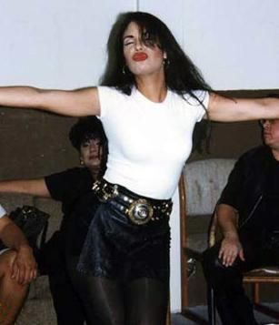 Selena Quintanilla Quotes, 90s Latina, Grande Tattoo, Selena Quintanilla Outfits, Selena Quintanilla Fashion, Selena Pictures, Selena Q, Tejano Music, Selena Quintanilla Perez