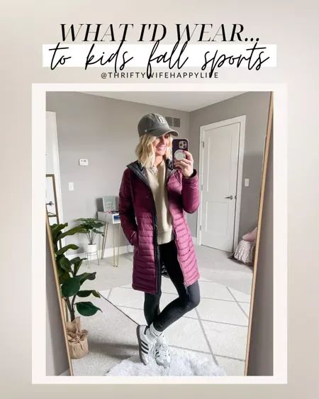 What I’d wear to kids fall sports. This was my go-to outfit for spring baseball practice! It’s perfect to wear for soccer or football practice too! Cold Weather Soccer Mom Outfits, Winter Sports Mom Outfit, Winter Soccer Mom Outfit, Soccer Game Outfit Women Winter, Fall Sports Mom Outfit, Sporty Mom Outfits, Sports Mom Outfit, Soccer Mom Outfit, Mom Outfits Fall