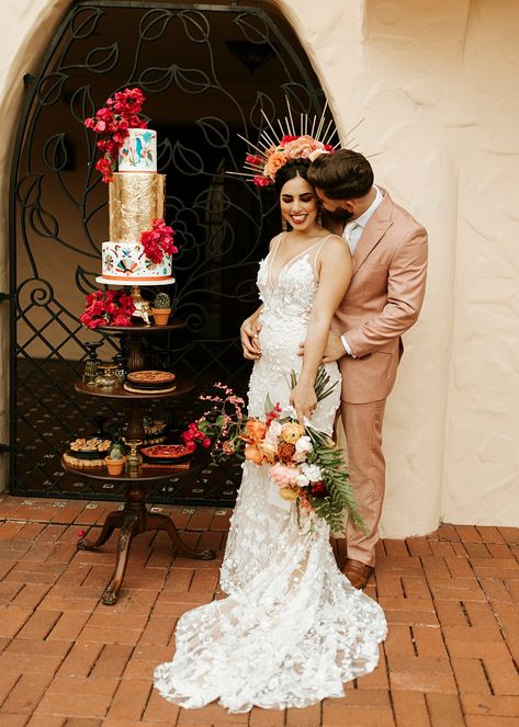 Mexican Wedding Bride, Mexican Wedding Food, Frida Kahlo Wedding, Spanish Themed Weddings, Wedding Mexican, Mexican Inspired Wedding, Mexican Themed Weddings, Hacienda Wedding, Fiesta Wedding