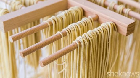 Ramen Noodles Homemade, Homemade Pastas, Homemade Ramen Noodles, Fresh Ramen Noodles, Soup Chinese, Recipes Chinese, How To Make Ramen, Mixer Recipes, Italian Menu