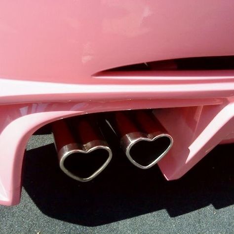 Pink Car Accessories, مرسيدس بنز, Girly Car Accessories, Car Deco, Cool Car Accessories, Girly Car, Cute Car Accessories, Ferrari F40, Car Mods