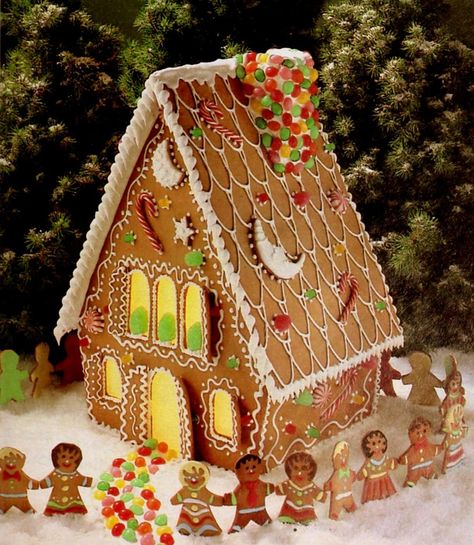 White Gingerbread House, Homemade Gingerbread House, Gingerbread House Template, Gingerbread House Designs, House Template, Cookie House, Gingerbread House Decorations, Christmas Gingerbread House, Art Winter