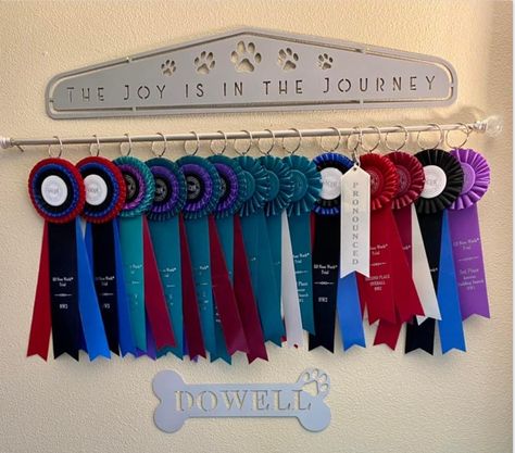 Rosette Display, How To Display Award Ribbons, Rosette Display Ideas, Ribbon Display Ideas Horse, Dog Ribbon Display Ideas, Ribbon Display Ideas, Horse Ribbon Display, Show Ribbon Display, Horse Ribbons