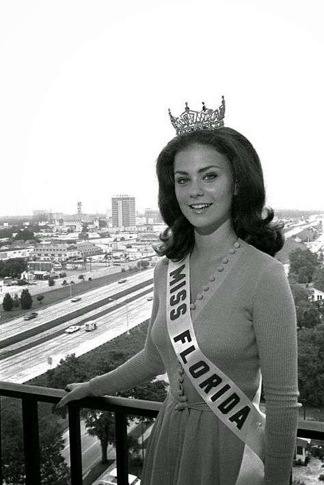 Miss Janice: What Would Suzanne Sugarbaker Do? Miss Florida, Miss Teen Usa, Then And Now Photos, Delta Burke, Miss Usa, Miss America, Beauty Pageant, Gal Gadot, Up Girl