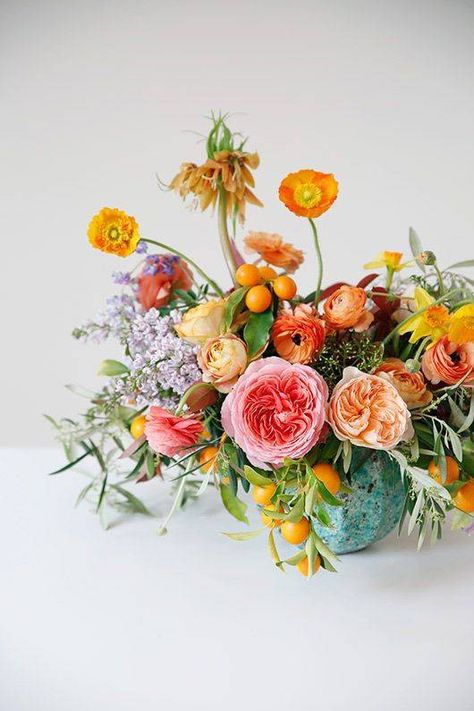 Uplifting Spring Floral Arrangements That Will Inspire #spring#flowers Colorful Arrangements, Spring Flower Arrangements, Spring Floral Arrangements, A Bouquet Of Flowers, Have Inspiration, Deco Floral, Bouquet Of Flowers, Arte Floral, Ranunculus