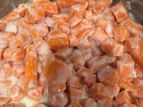 Make and share this Creamed Carrots, Recipe from the Titanic (Ship - Not the… Creamed Carrots Recipe, Creamed Carrots, Soup Carrot, Carrots Roasted, Roasted Carrot Soup, Milk Nutrition, Roasted Carrot, Carrots Recipe, Creamed Onions