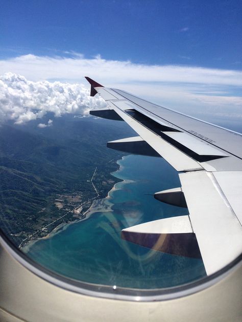 Travel By Plane Aesthetic, Palawan Aesthetic, Travelling Aesthetic Plane, Travel Aesthetic Plane, El Nido Palawan Aesthetic, Views From Airplane, Travel The World Aesthetic Airplane, Hang Out With Friends, Airplane Window View