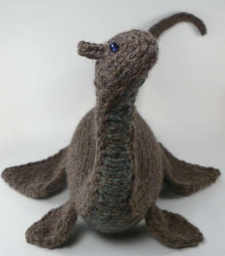 . Knitted Sea Creatures, Knit Stuffed Animals Patterns Free, Cute Knitting Patterns, Knit Plush, Knit Animals, Small Knitting Projects, Animal Knitting Patterns, Sea Monster, Knitting Patterns Toys