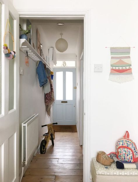 Victorian Terrace Hallway and Entrance Victorian Terrace Hallway, Terrace Hallway, Victorian Terrace Interior, Terrace Interior, Sas Entree, Hallway Seating, Victorian Hallway, Hosting Parties, Shared Girls Bedroom