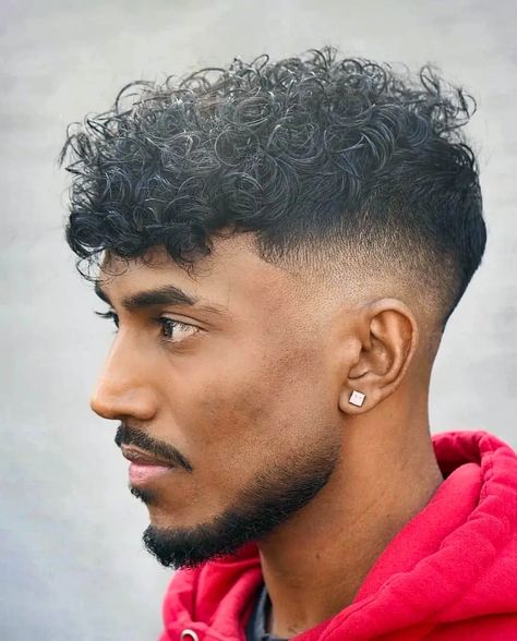 20 The Most Fashionable Mid Fade Haircuts for Men | Haircut Inspiration Fade Undercut Mens, Mid Fade Haircut, French Crop, Drop Fade Haircut, Clipper Cut, Mid Fade, Faded Hair, Haircut Inspiration, Men's Hairstyles