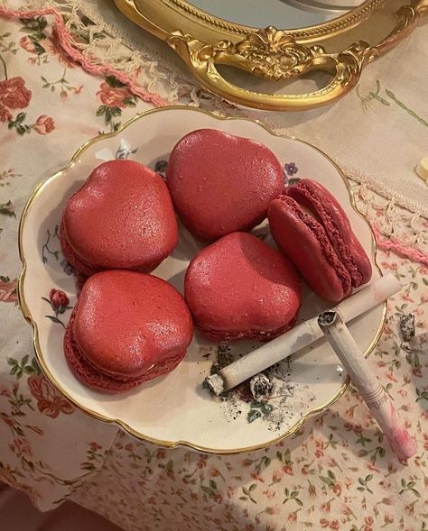 strawbrryangel | VSCO Red Birthday Party, Lana Del Rey Vinyl, Bday Party Theme, Valentine Birthday, Cookie Designs, Valentines Day Party, Cafe Food, Let Them Eat Cake, Macaroons