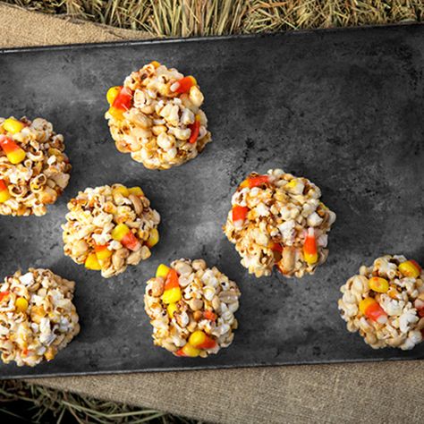 Candy Corn Popcorn, Popcorn Balls Recipe, Halloween Camping, Gluten Free Candy, Homemade Popcorn, Popcorn Balls, Fall Snacks, Amazing Desserts, Pioneer Woman Recipes