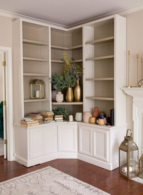 Corner Living Room Built Ins, Wrap Around Corner Bookshelf, Corner Bookshelf Living Room, Corner Storage Living Room, Corner Storage Built In, Corner Cabinet Bookshelf, Corner Bookcase Living Room, Corner Shelves Bookshelves, Corner Shelves Family Room