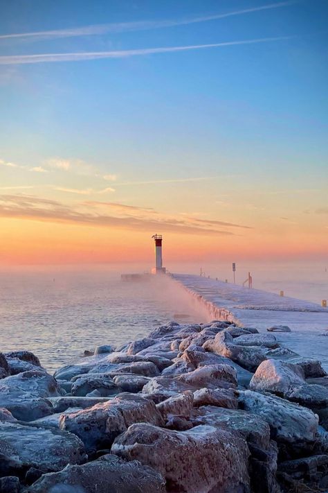 Beautiful Oakville waterfront scenery with mist arising from the water. Ontario Winter, Ontario Photography, Lakeside Park, Rachel Williams, Winter Sunrise, Winter Lake, Oakville Ontario, Beautiful Town, Toronto Ontario Canada