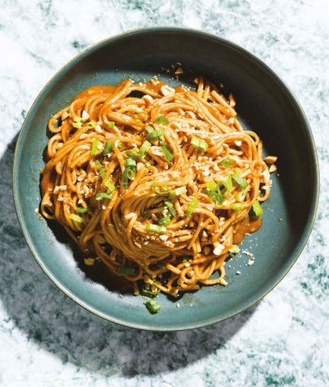 Ginger Noodles, Korean Sweet Potato Noodles, Crispy Chow Mein Noodles, Easy Asian Noodle Recipes, Easy Asian Noodles, Korean Sweet Potato, Glass Noodle Salad, Pork Noodles, Asian Noodle Recipes