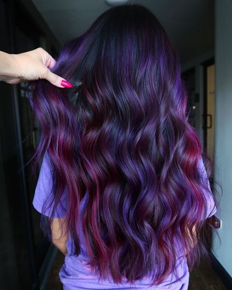 Balayage On Brown Hair, Witchy Hair, Purple Hair Highlights, Wear Headphones, Purple Balayage, Dark Fall Hair, Hair Color Underneath, Fall Hair Color Trends, Violet Hair