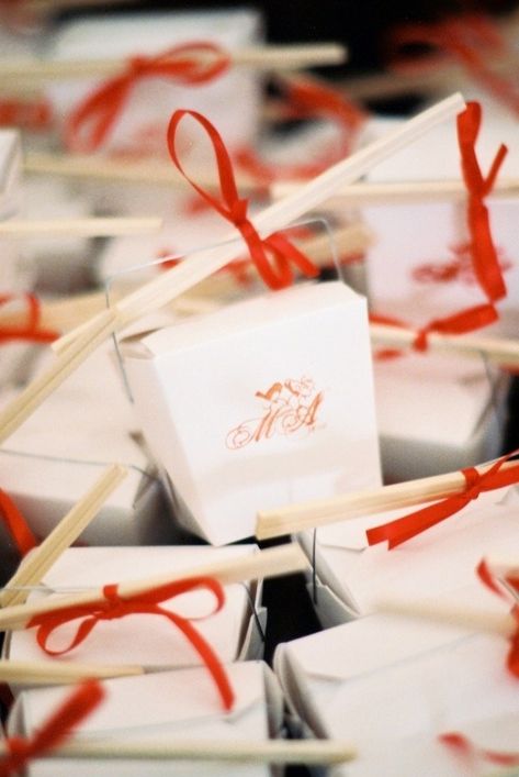 Naruto Wedding, Chinese Wedding Favors, Chinese Takeout Box, Chinese Party, Cookie Monster Birthday, Vietnamese Wedding, Wedding Favors And Gifts, Chinese Take Out, Favour Boxes