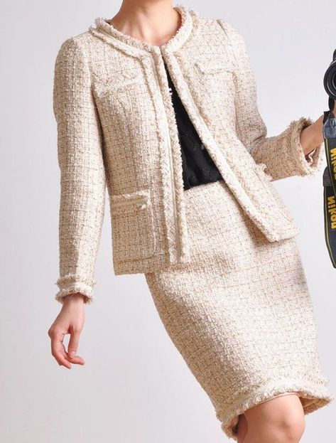 Classic Cream White Wool Tweed Jacket and Skirt Suit Outfit Women on Etsy, $398.00: Tweed Jacket And Skirt, Chanel Style Jacket, Mode Mantel, Womens Tweed Jacket, Chanel Suit, Suit Outfit, Classic Chanel, Mode Chanel, Chanel Jacket