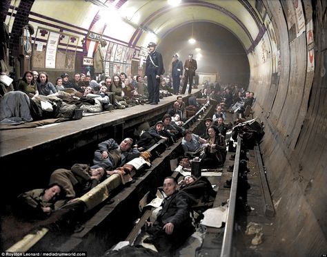 London Underground Train, London Blitz, Underground Tube, Modern World History, Underground Shelter, London Underground Stations, London History, Tube Station, The Blitz