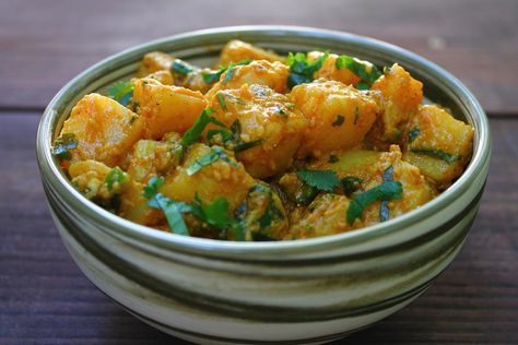 aloo ko achar (nepali pickled potatoes) recipe :: story of a kitchen Pickled Potatoes Recipe, Pickled Potatoes, Achar Recipe, Nepali Food, Canned Potatoes, Lentils And Rice, German Potato Salad, Cubed Potatoes, Vegetarian Chili