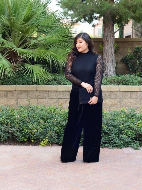 plus size velvet pants and lace bodysuit December Outfits, Dark And Stormy, Plus Zise, Curvy Style, Bodysuit Designs, Wearing All Black, Future Clothes, Body Suit Outfits, Velvet Pants